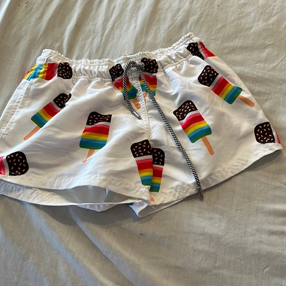 White shirt swimming trunks